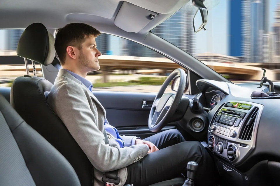How Smart Technology Is Reshaping The Driving Experience