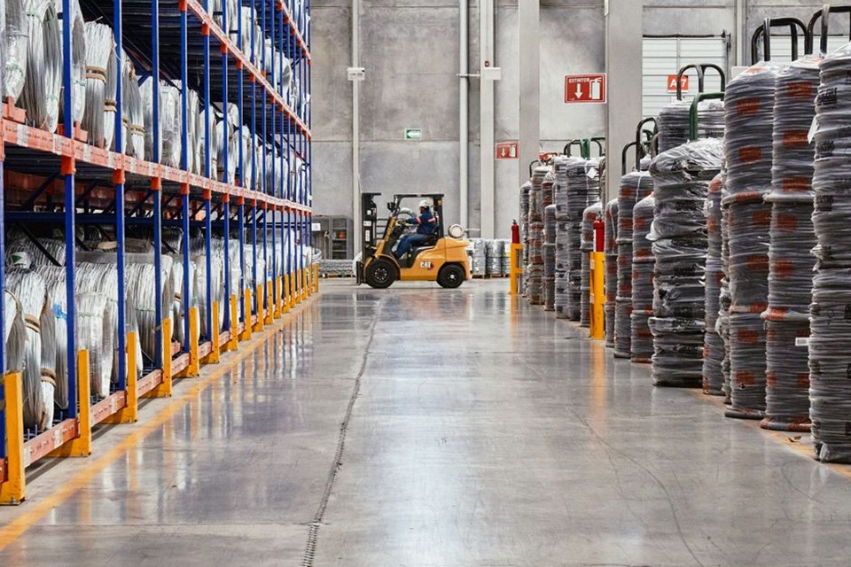Streamlining Industrial Operations And Expedited Logistics